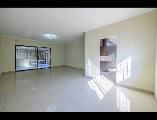 4 BEDROOM HOUSE FOR SALE IN NEW GERMANY